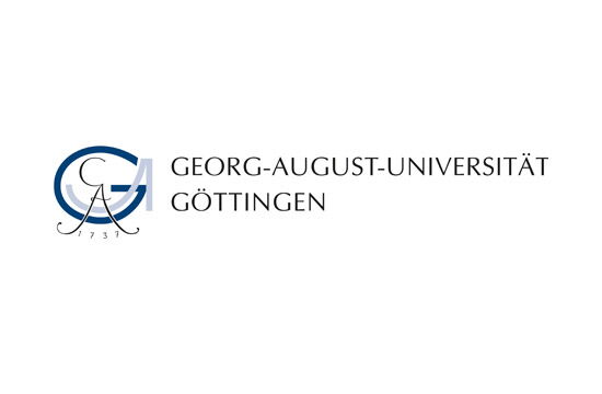 Logo der Georg-August-Universität Göttingen mit stilisiertem Schriftzug und Initialen "GA" in Blau.